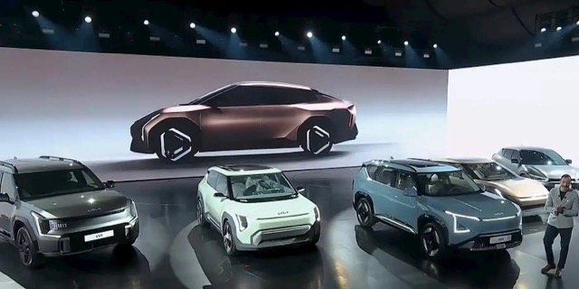 Kia’s new EV4 hatch spotted in US