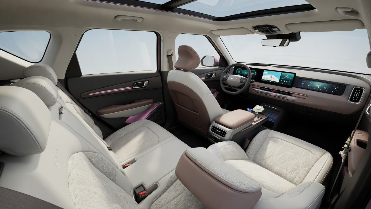 026 Kia EV5 Canada interior – dual screens and premium cabin