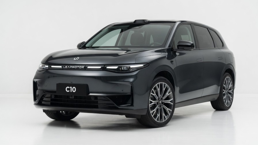 Leapmotor C10 Clean Studio Shot