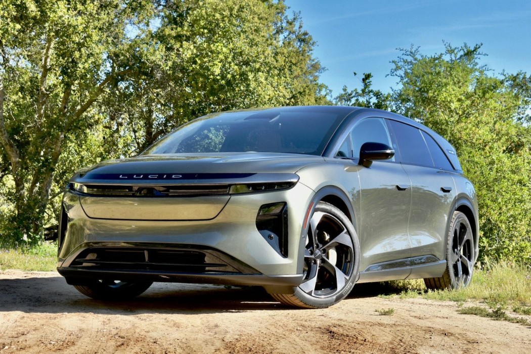 Lucid Gravity luxury electric SUV design Canada
