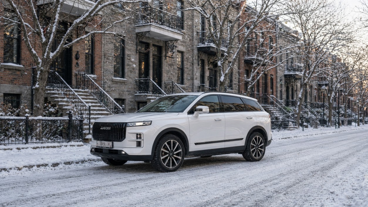 Electric crossover parked on a winter street in Quebec as the Roulez vert rebate approaches its 2026 end date